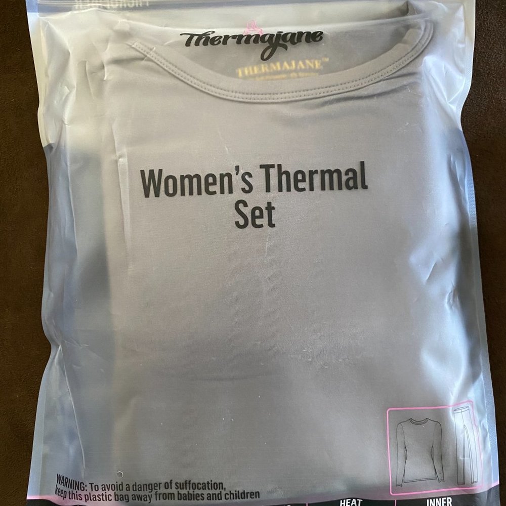 Never worn Thermaljane Women's Thermal Set